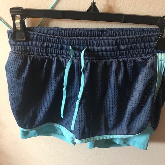 Exercise shorts - Picture 4 of 6